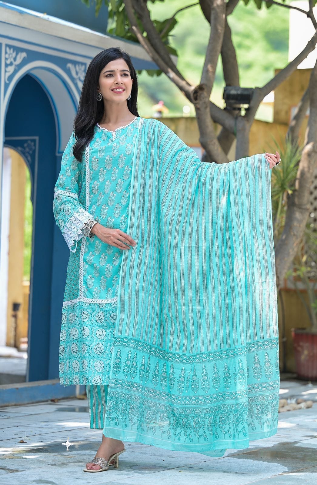 Kriti's favourite Chochet Embroidered Sky Shade Suit (Set of 3) - Craftystyles